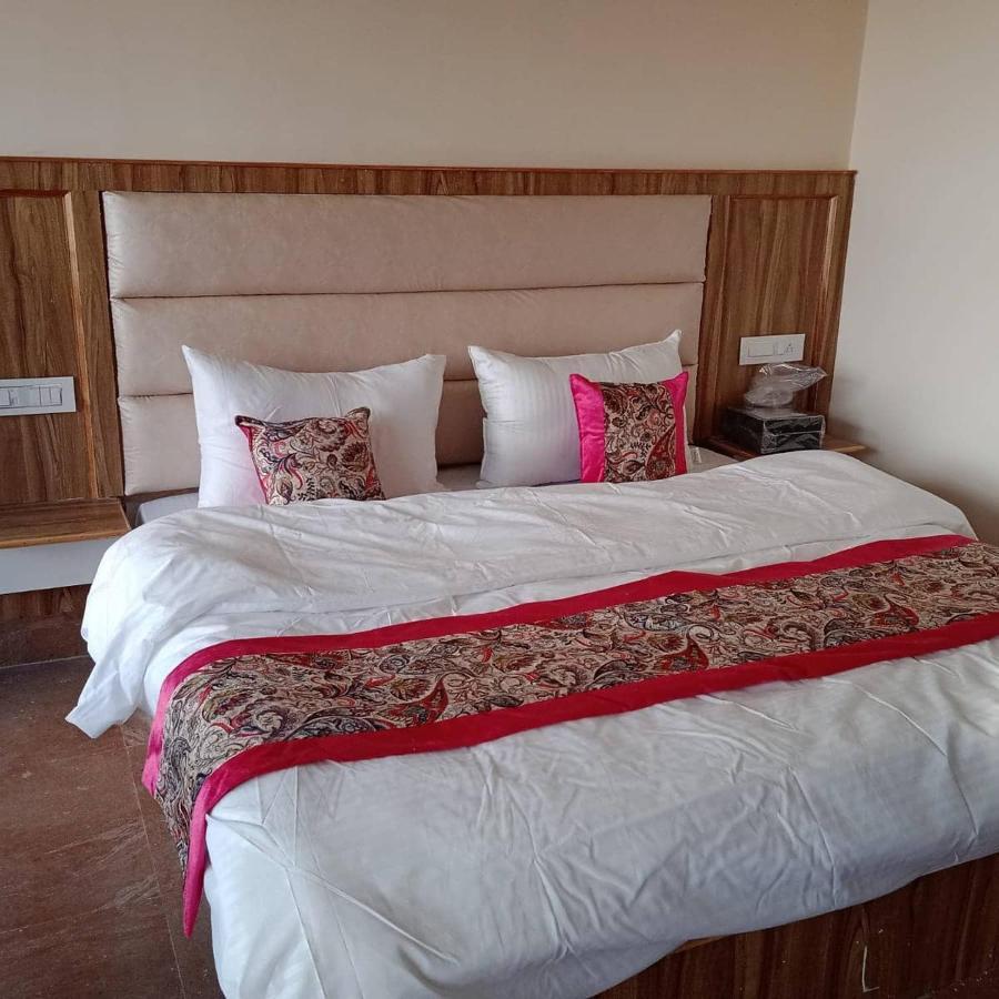 Resort The Himalayan Odyssey And Cottages Дхарамсала Екстериор снимка