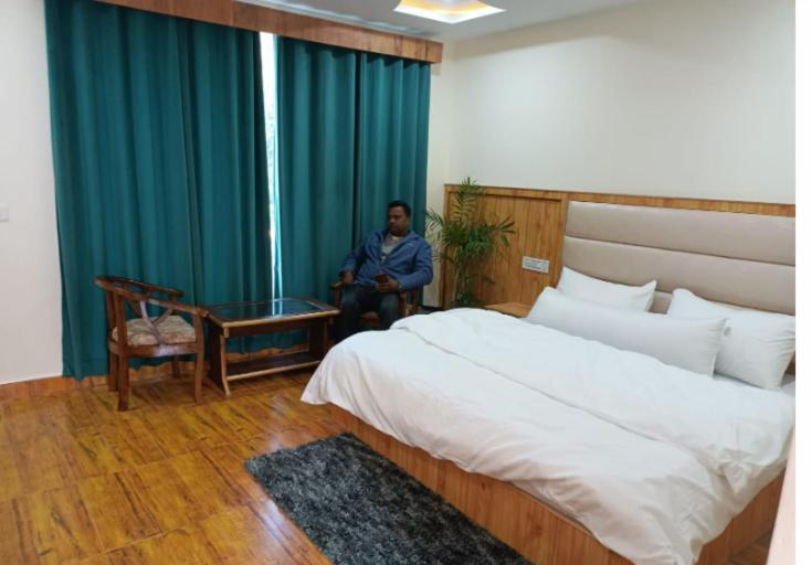 Resort The Himalayan Odyssey And Cottages Дхарамсала Екстериор снимка